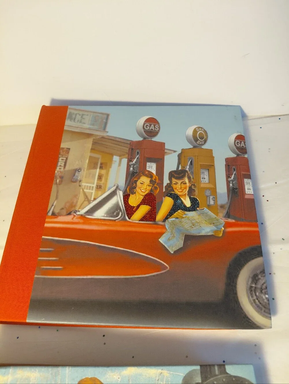 Havoc Company, Glitter GIRLS, 2003 Pin-Up Cover Photo Albums in Red and Brown